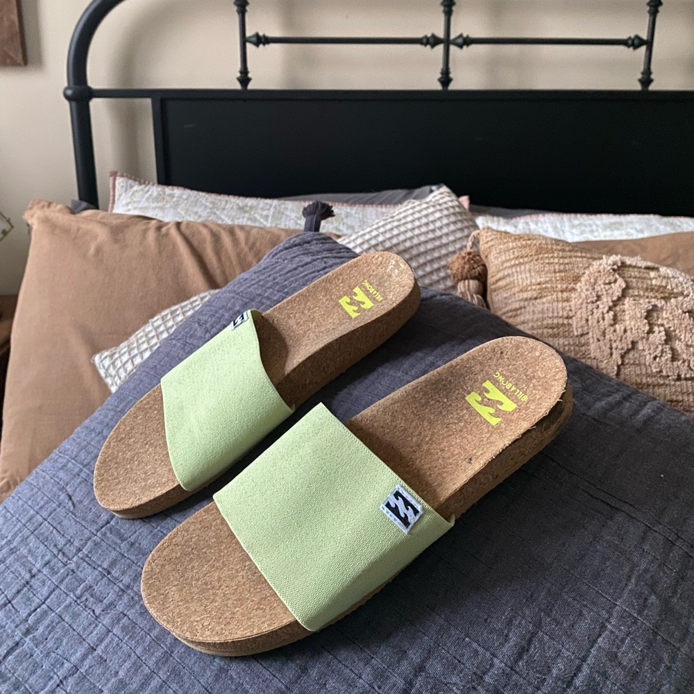 Billabong Light Pastel Green Cork Slide Sandals — Women’s 8